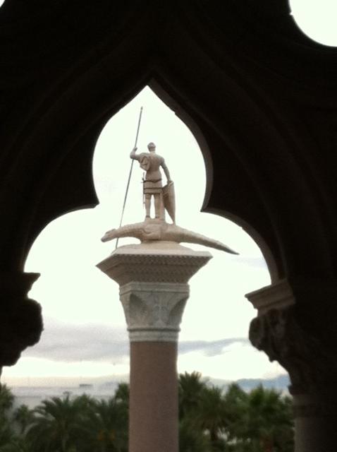 shield-lance-dragonFang