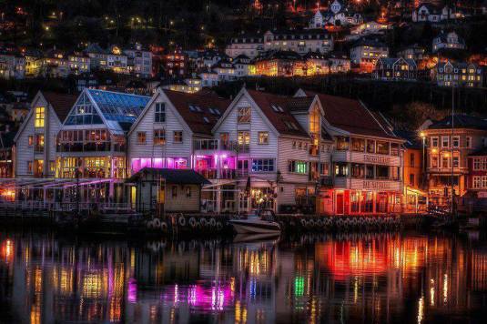 Between the waters abides the earth...