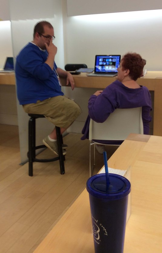 Jeanne learns "Author" and "Pages' -one-to-one- @ the Apple Store