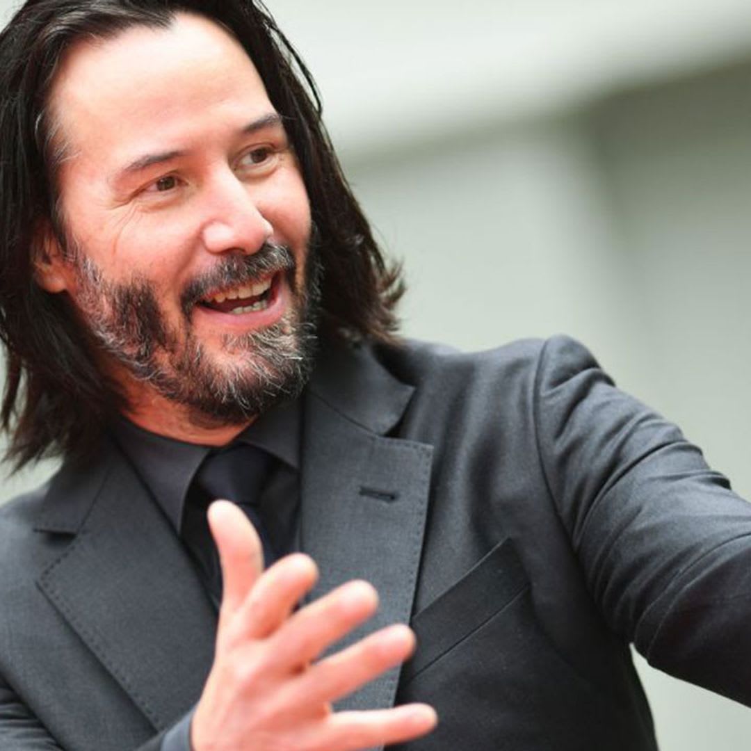 f2b306e9cf8a-keanu-reeves-t